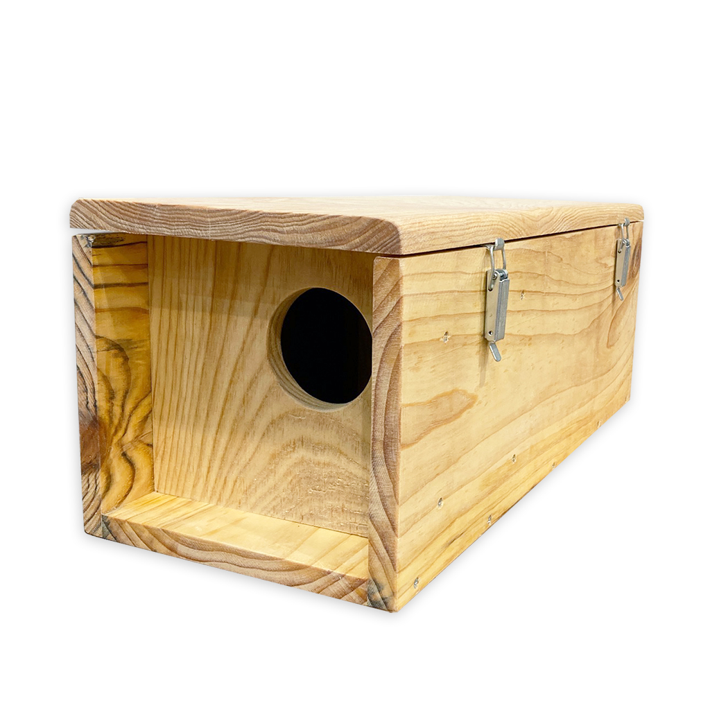 Caja nido horizontal para mochuelo con abertura superior